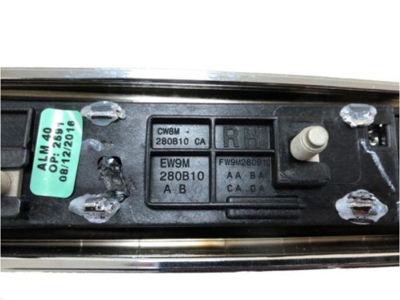 Genuine Jaguar XJ Autobiography Side Vent Finishers C2D25492 C2D25493 Jaguar OEM