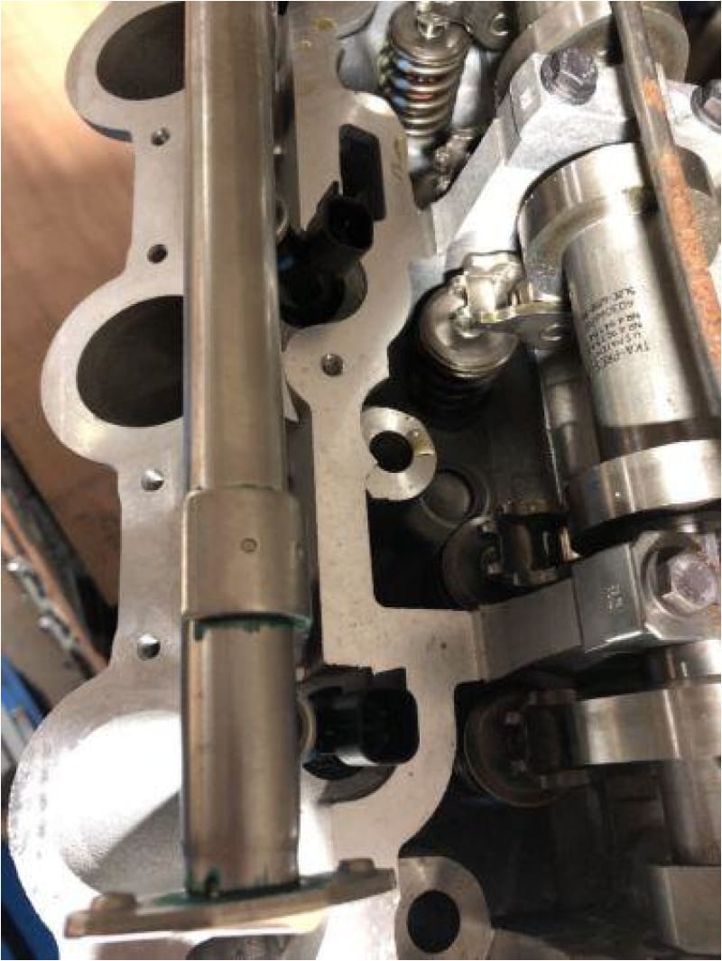 Land Rover Discovery 3 and 4 RH Cylinder Head and camshaft V6 4.0 1L2E6049 Land Rover