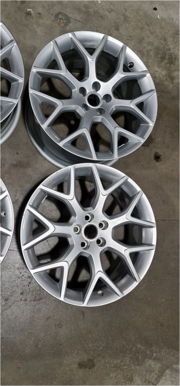 Jaguar F Type 19" Centrifuge alloys Silver Finish T2R4749 T2R4751 Range Rover