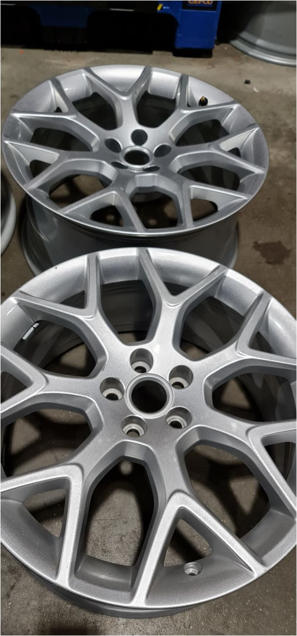 Jaguar F Type 19" Centrifuge alloys Silver Finish T2R4749 T2R4751 Range Rover