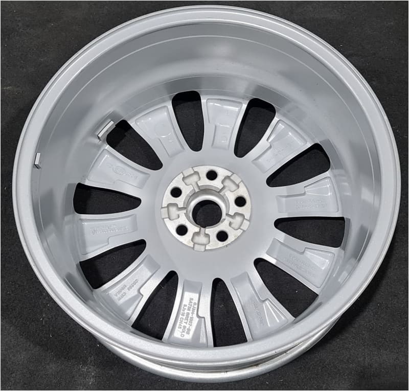 Range Rover Evoque 19" Style 12 Alloy wheels LR084669 EJ321007BB Land Rover OEM