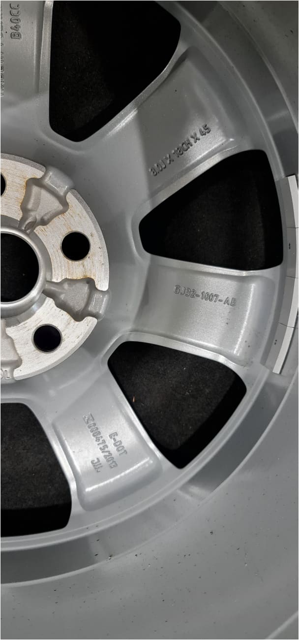 Range Rover Evoque 18" Alloy wheels LR084671 GJ321007AB Norfolk Prestige Car Parts UK Ltd