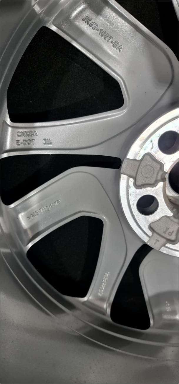 Range Rover Sport 21” Kong Silver Alloy Wheels LR099136 JK621007BA Jaguar Land Rover