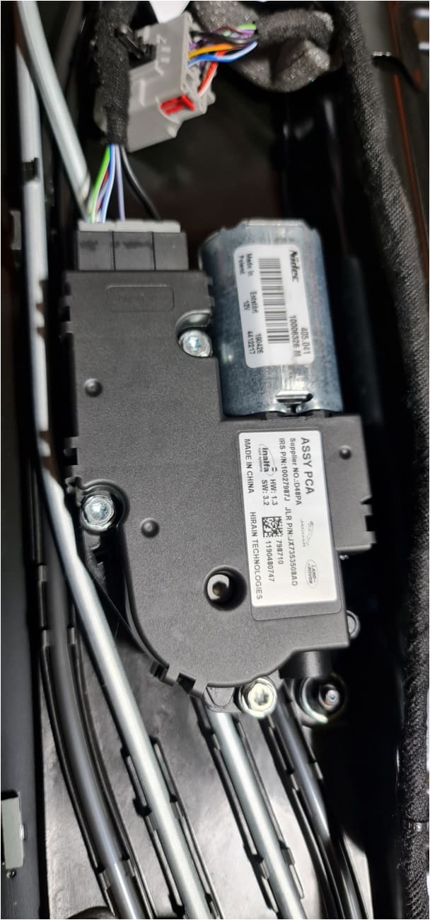 Genuine Jaguar XF Panoramic Sunroof Electric 2016>on Jaguar