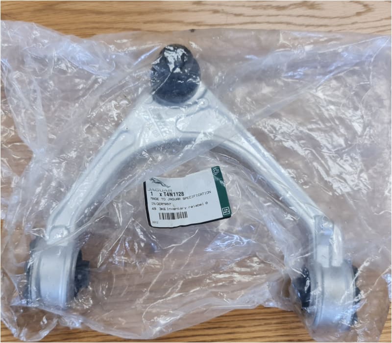 Genuine Jaguar XF XE Right Front Upper Wishbone T4N1128 GX733084BA Jaguar