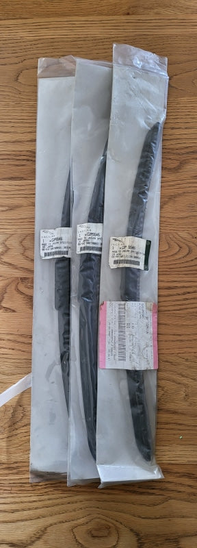Genuine Jaguar XK Wiper Blade Left Side 2006-14 C2P5545 Norfolk Prestige Car Parts UK Ltd
