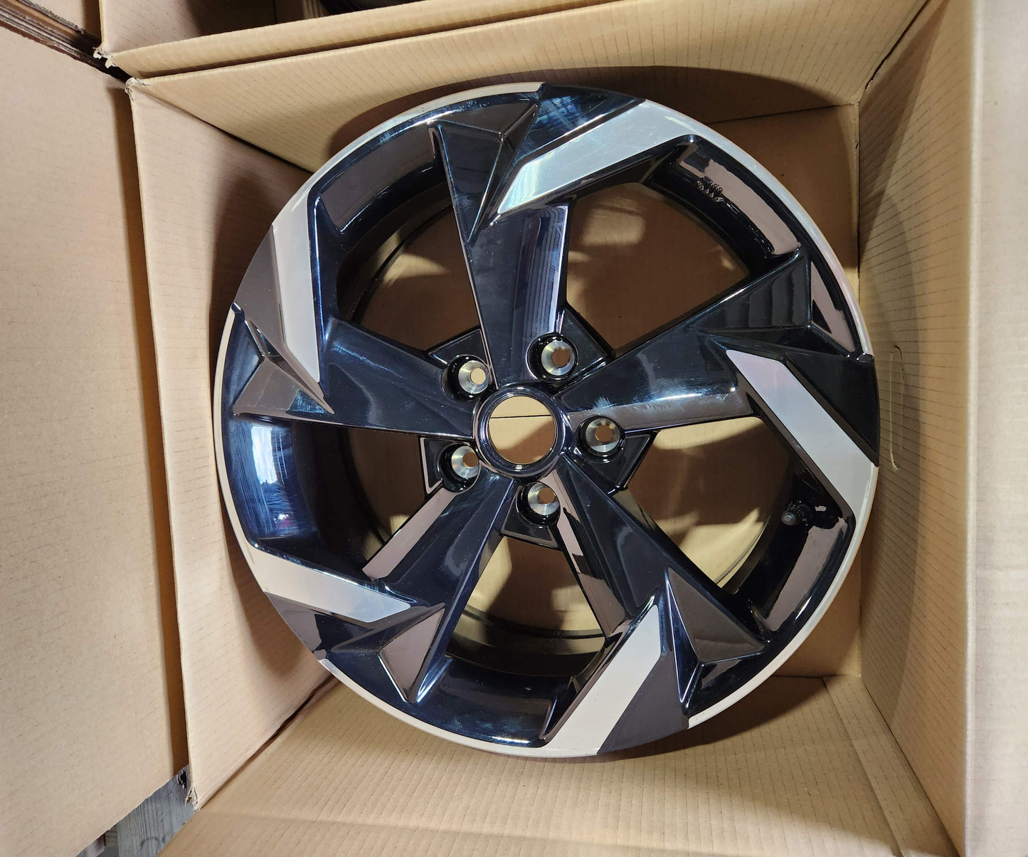 Nissan Juke 17’’ Alloy Wheels Set Of 4 Diamond Cut Gloss Black 7J 35 With Tyres
