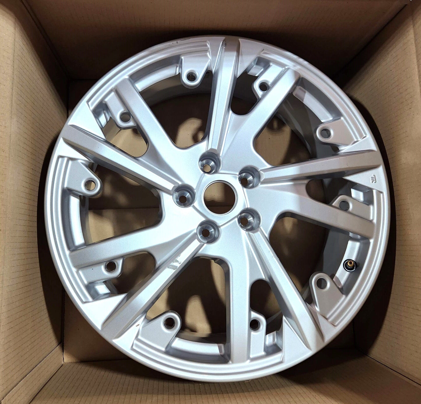 Nissan Juke 19’’ Aero Silver Alloy Wheel 7.5J 35Off Wheels