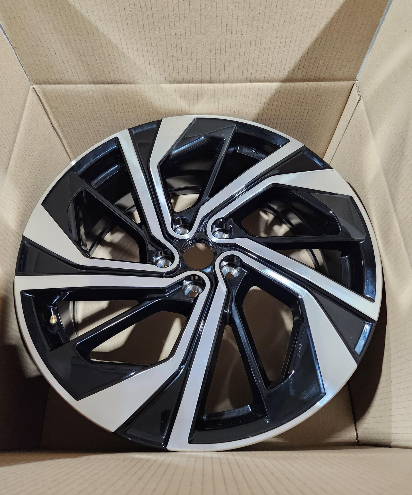 Nissan Qashqai 20’’ Alloy Wheel Oem Diamond Cut And Gloss Black 6Ua6A Wheels
