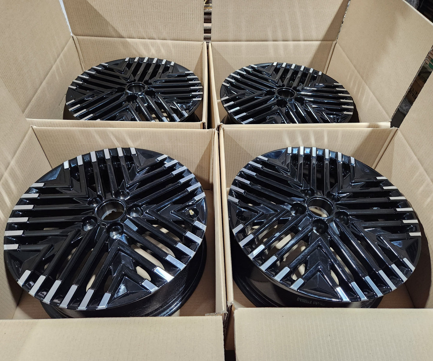 Nissan Leaf 17’’ Alloy Wheels Diamond Cut Gloss Black 6.5J 45 Set Of 4