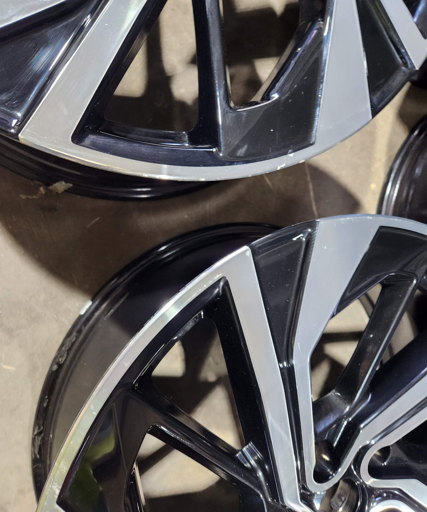 Nissan Qashqai 20’’ Alloy Wheels Diamond Cut And Gloss Black Set Of 4 6Ua6A