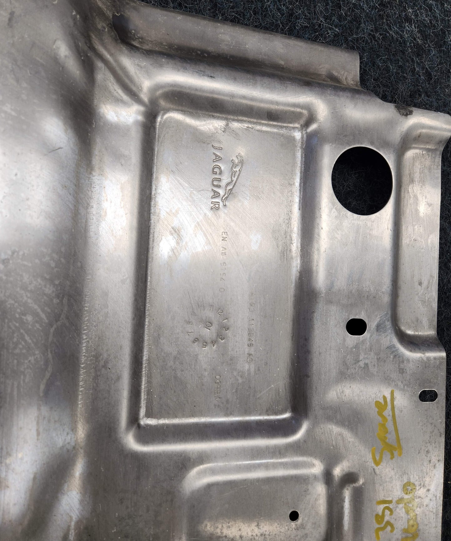 Jaguar Xj Undertray Left Rear Aw93133B45Ad / C2D5460
