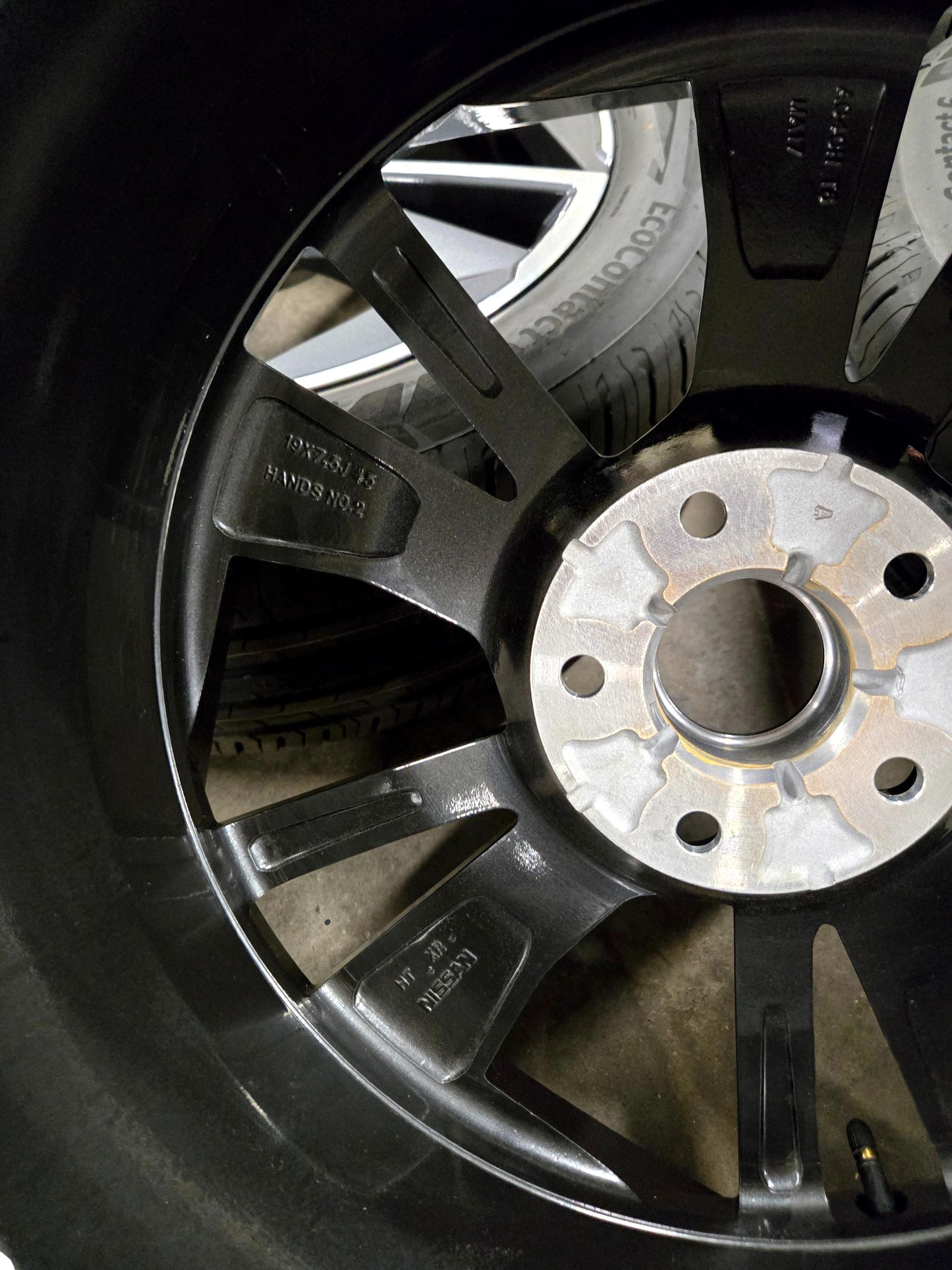 Genuine Nissan Qashqai 19’’ Alloy Wheel And Tyre Set J12 2021-2024