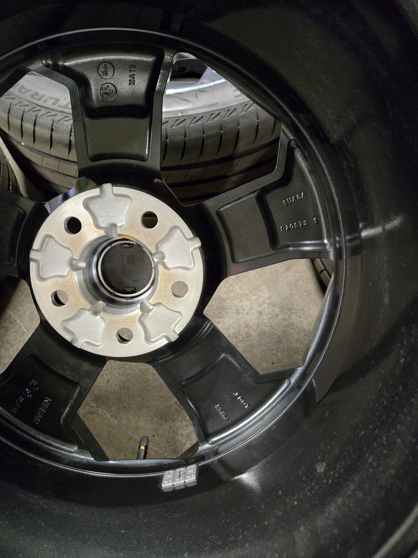 Genuine Nissan Qashqai 18’’ Alloy Wheel And Tyre 2021-24 (Ideal Spare) (#02092024)