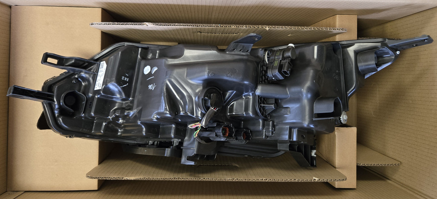 Genuine New Nissan Qashqai Headlight Led Right Side Left Hand Drive 26010Hv05B