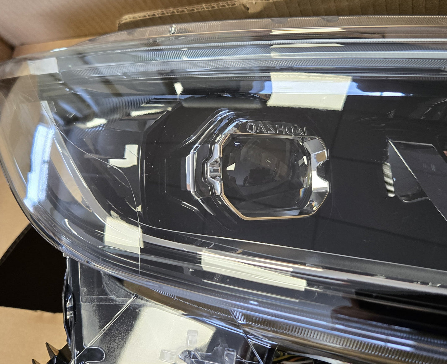 Genuine New Nissan Qashqai Headlight Led Right Side Left Hand Drive 26010Hv05B