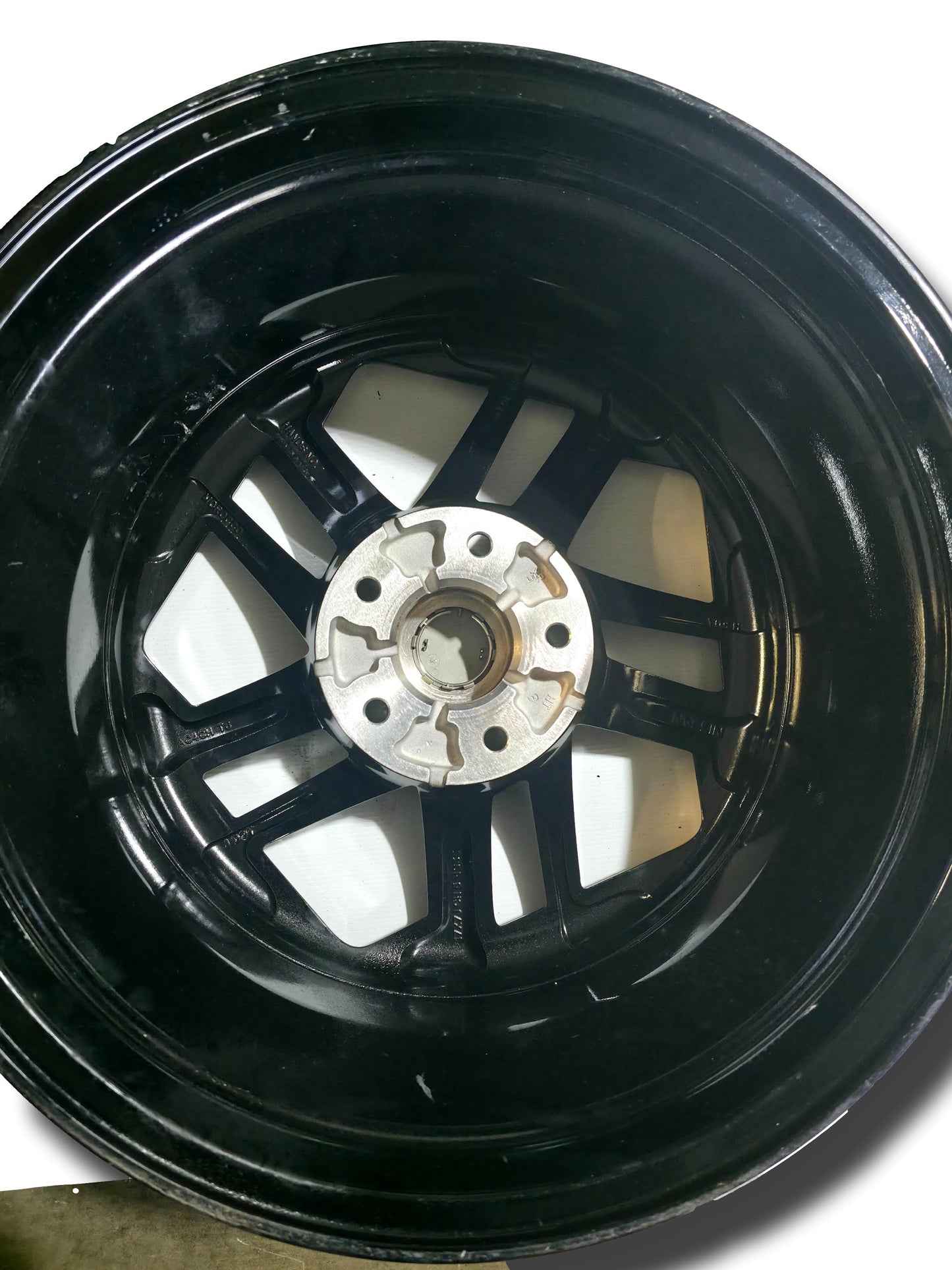 Nissan Juke 17’’ Alloy Wheel Single 7J 35 D0300HS01A alloy wheels