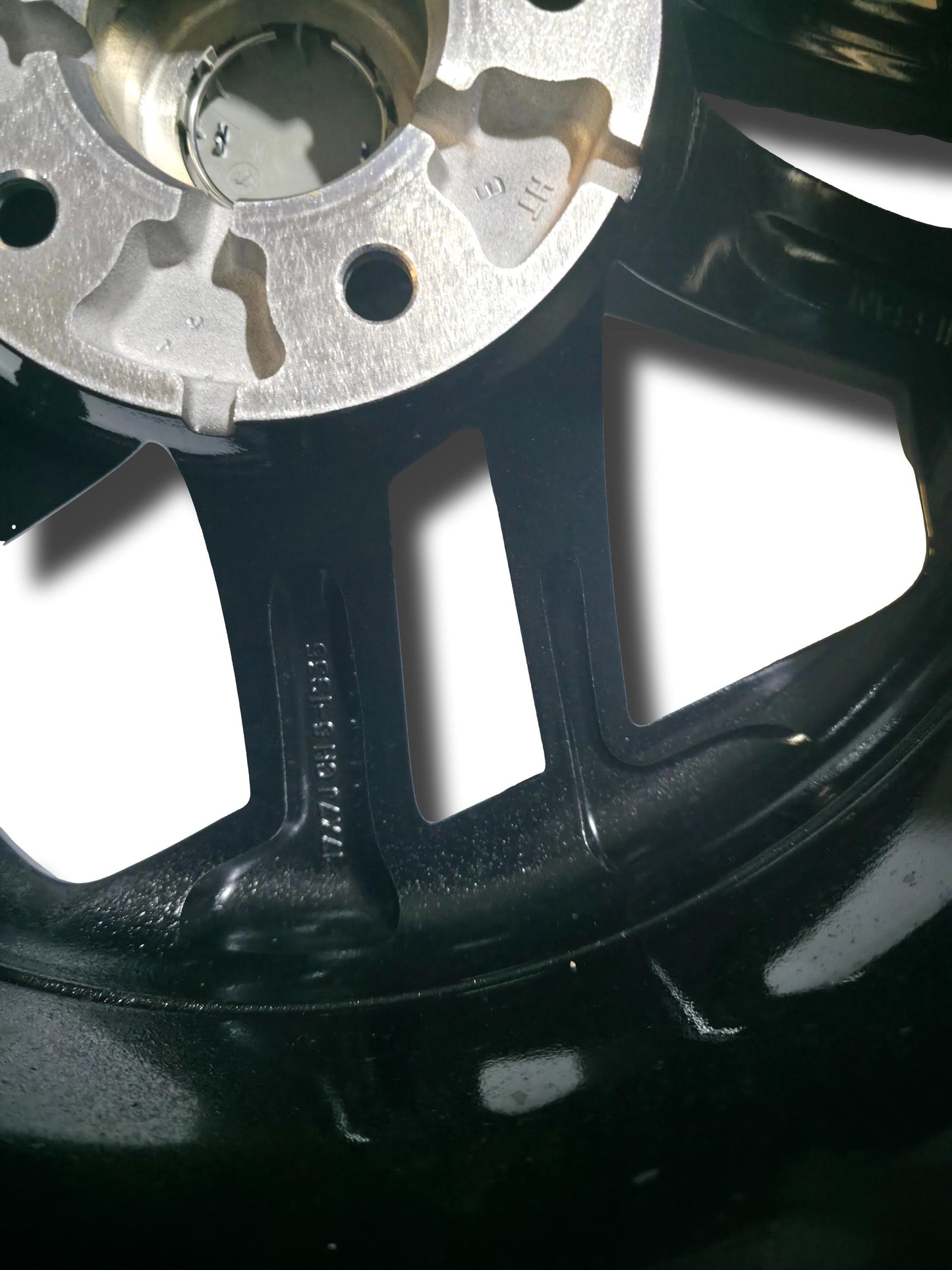 Nissan Juke 17’’ Alloy Wheel Single 7J 35 D0300HS01A alloy wheels