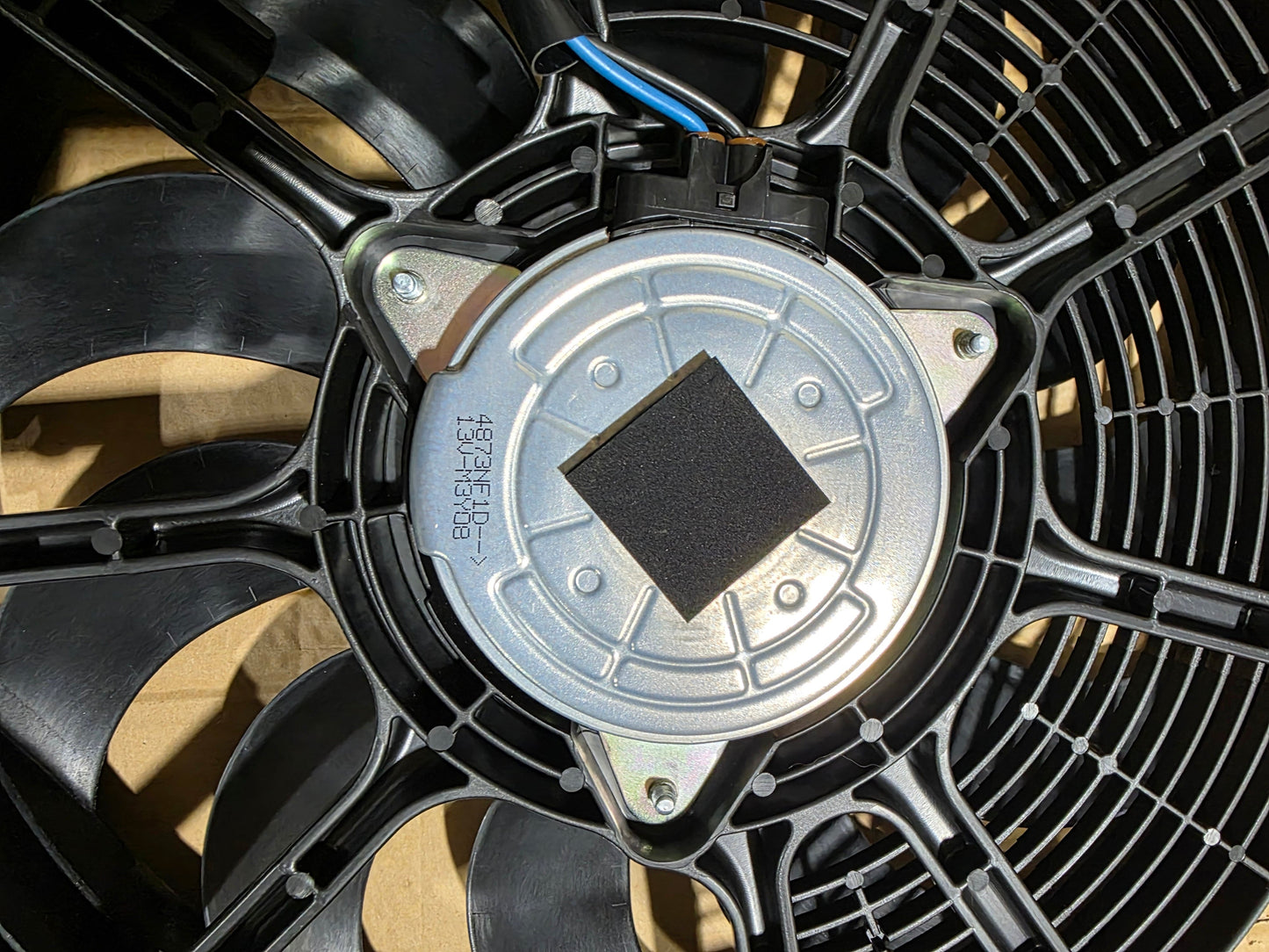 Nissan Leaf Fan Motor Shroud 2019-22 214813NK0C 214813NK9A (#28022025)