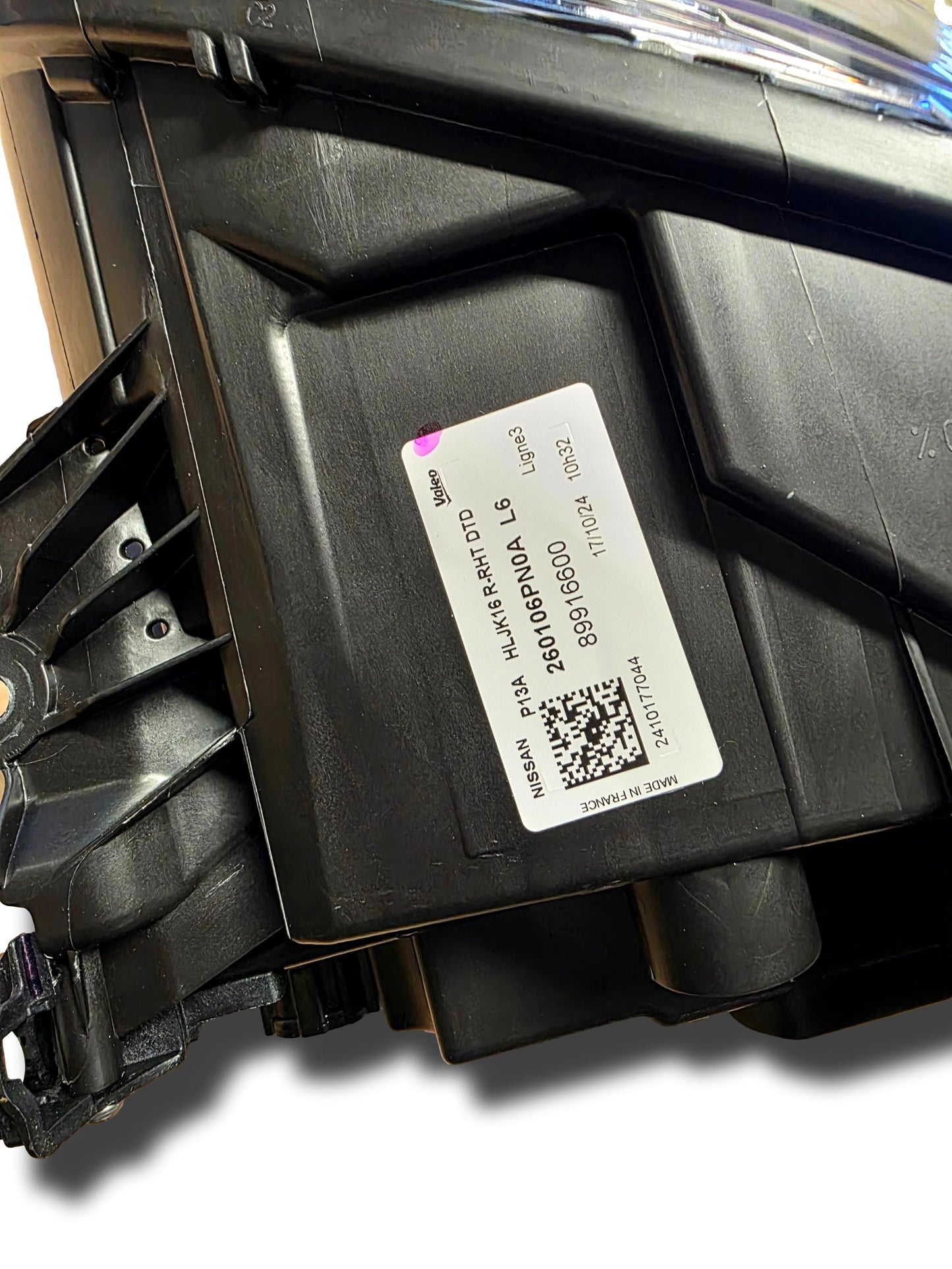 Nissan Juke headlight Right Hand. Left Hand Drive EU F16 2022> 260106PN0A (#16052025)