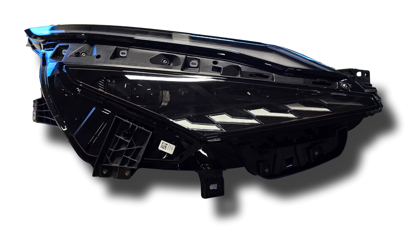 Nissan Qashqai Headlight Right Hand J12 Facelift 2024> 26010HN10A (#16052025)