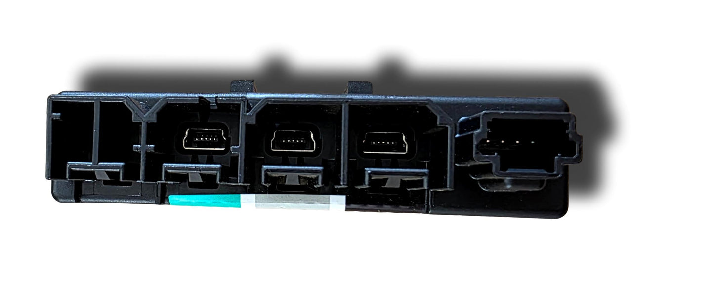 Genuine New Nissan Leaf USB charge Port 283H19DJ0A 2020>