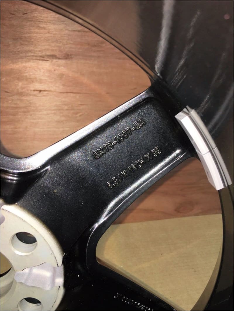 Jaguar XE 18" Rear Star Alloy Wheel T4N1678 GX731007GA Jaguar Land Rover