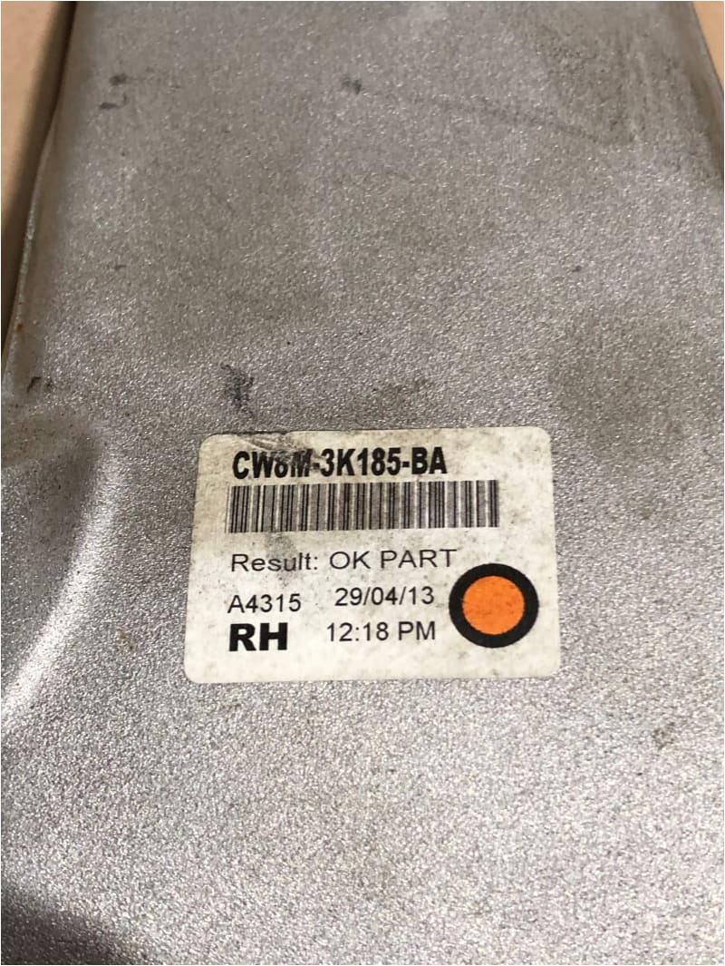 Genuine Jaguar XKR-75 XFR-S Vertical link & Hub Right Front C2P23163 CW8M3K185BA Norfolk Prestige Car Parts UK Ltd