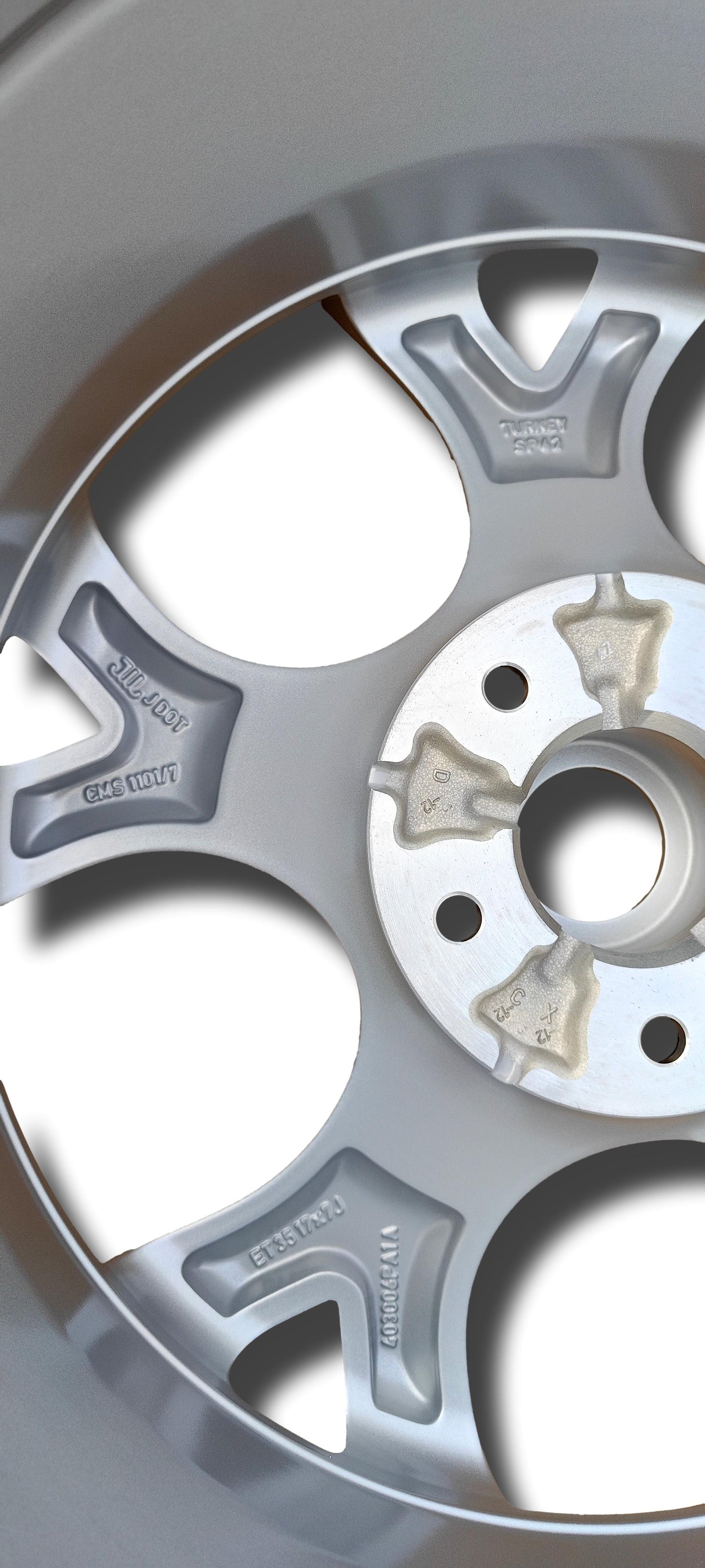 New 17’’ Silver Alloy Wheel 7J 35 Off Set Wheels