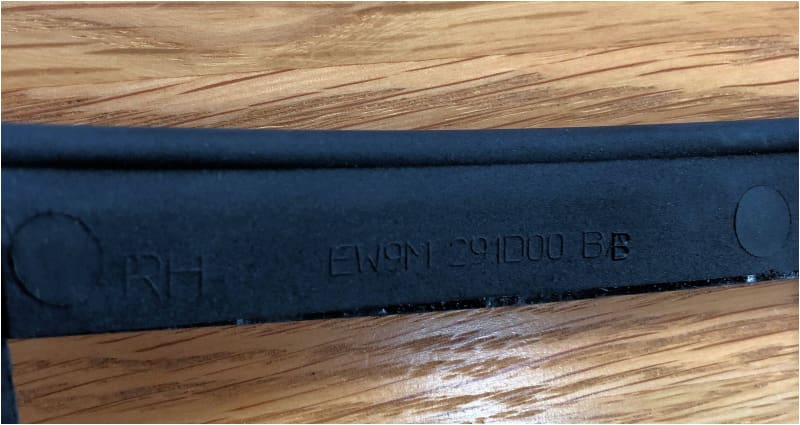 Genuine Jaguar XJ XJR 2010>Wheel Arch Spat RH C2D39185 EW9M291D00BB Norfolk Prestige Car Parts UK Ltd