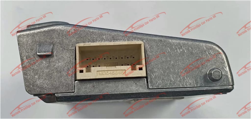Hyundai Tucson Camera Module Emergency Brake Lane Assist 95895 D3000 OEM Hyundai