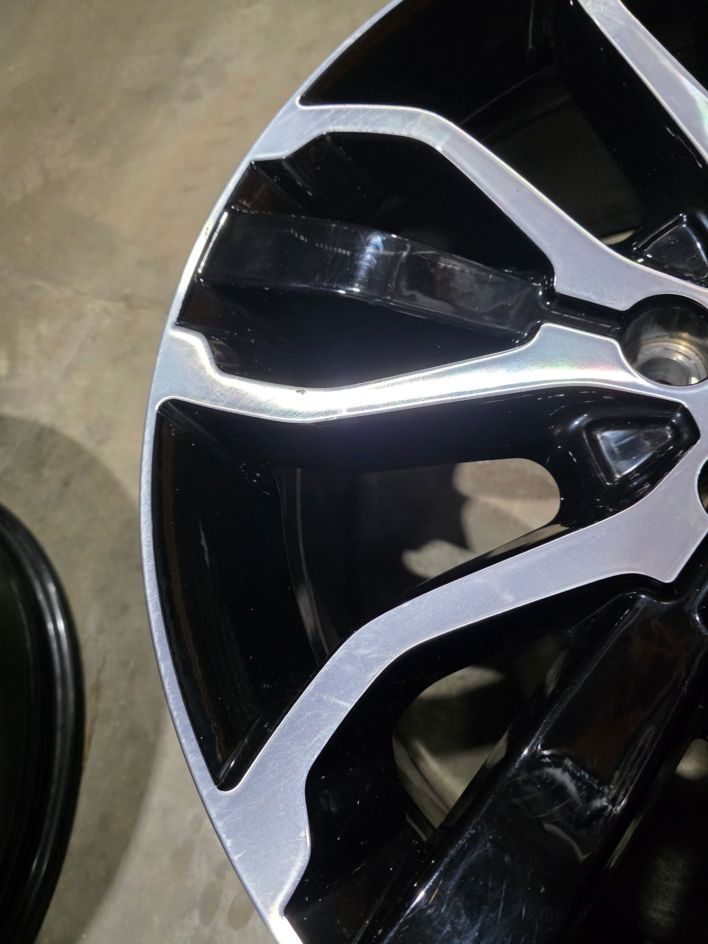 Range Rover Sport Llantas de aleación de 21" Style 5007 507 con corte de diamante y negro brillante