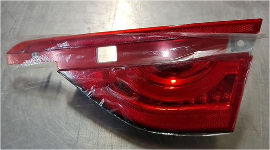 Jaguar XF Rear Tailgate Light X260 Right Side T2H18979 GX6315K272AF Norfolk Prestige Car Parts UK Ltd