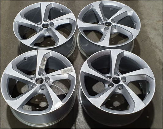 Jaguar F Pace 19" Fan 5 spoke Silver alloy Wheels Ideal for Winter tyres T4A3988 Jaguar Land Rover