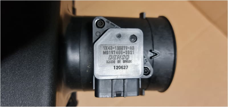 Genuine Jaguar XF Air intake Tube 3.0 C2S2670 XR849998 Jaguar OEM