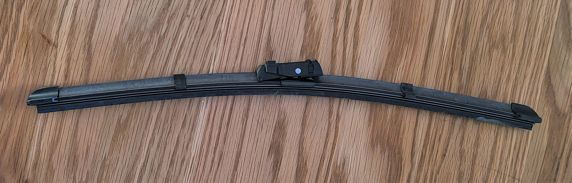 Genuine Jaguar XF Wiper Blade Left Side 2016-on T2H31216 GX6317528AA Norfolk Prestige Car Parts UK Ltd