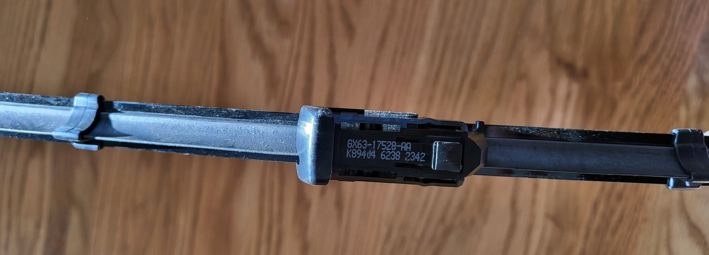 Genuine Jaguar XF Wiper Blade Left Side 2016-on T2H31216 GX6317528AA Norfolk Prestige Car Parts UK Ltd