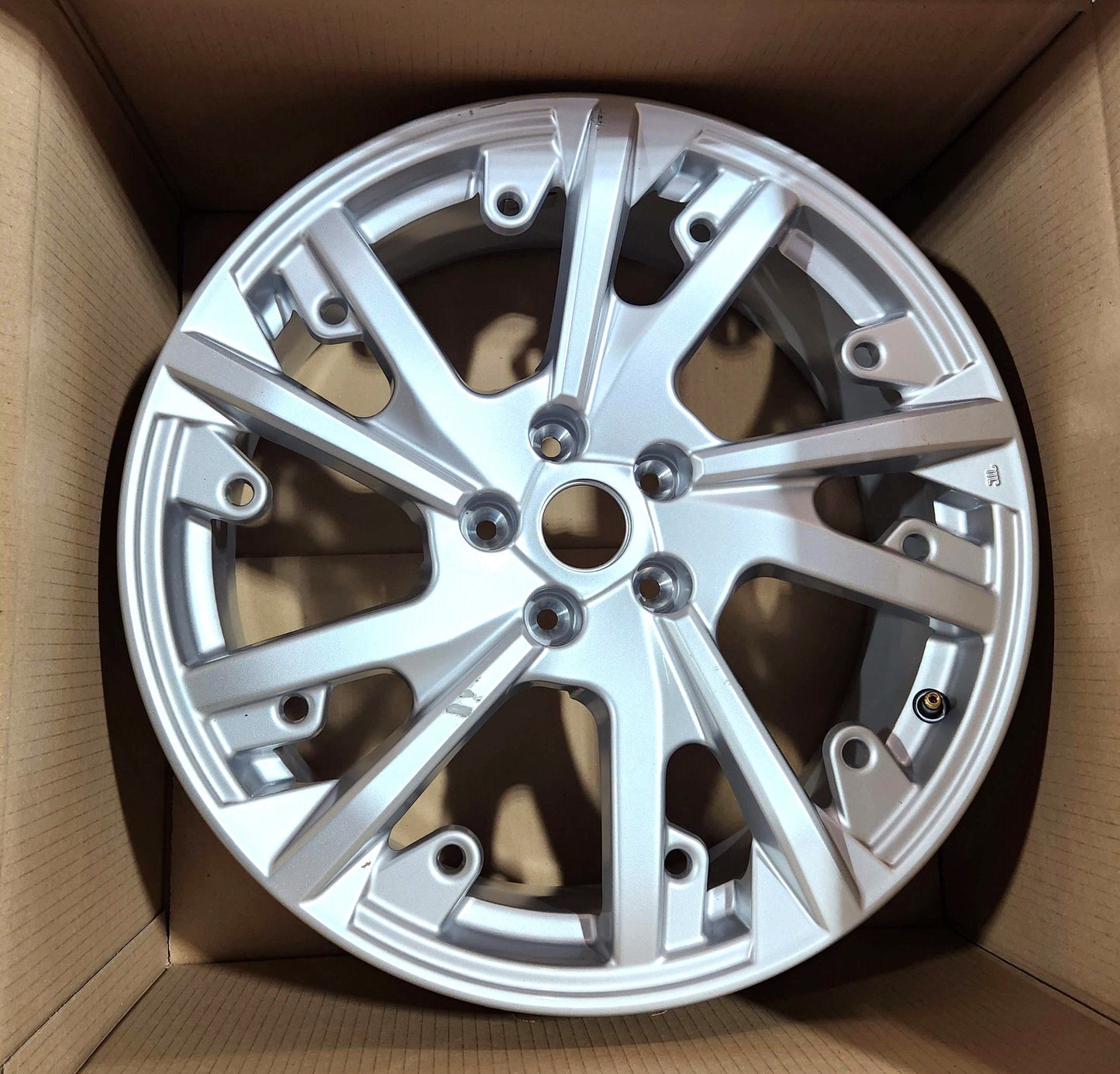 Nissan Juke 19’’ Aero Silver Alloy Wheel 7.5J 35Off Wheels