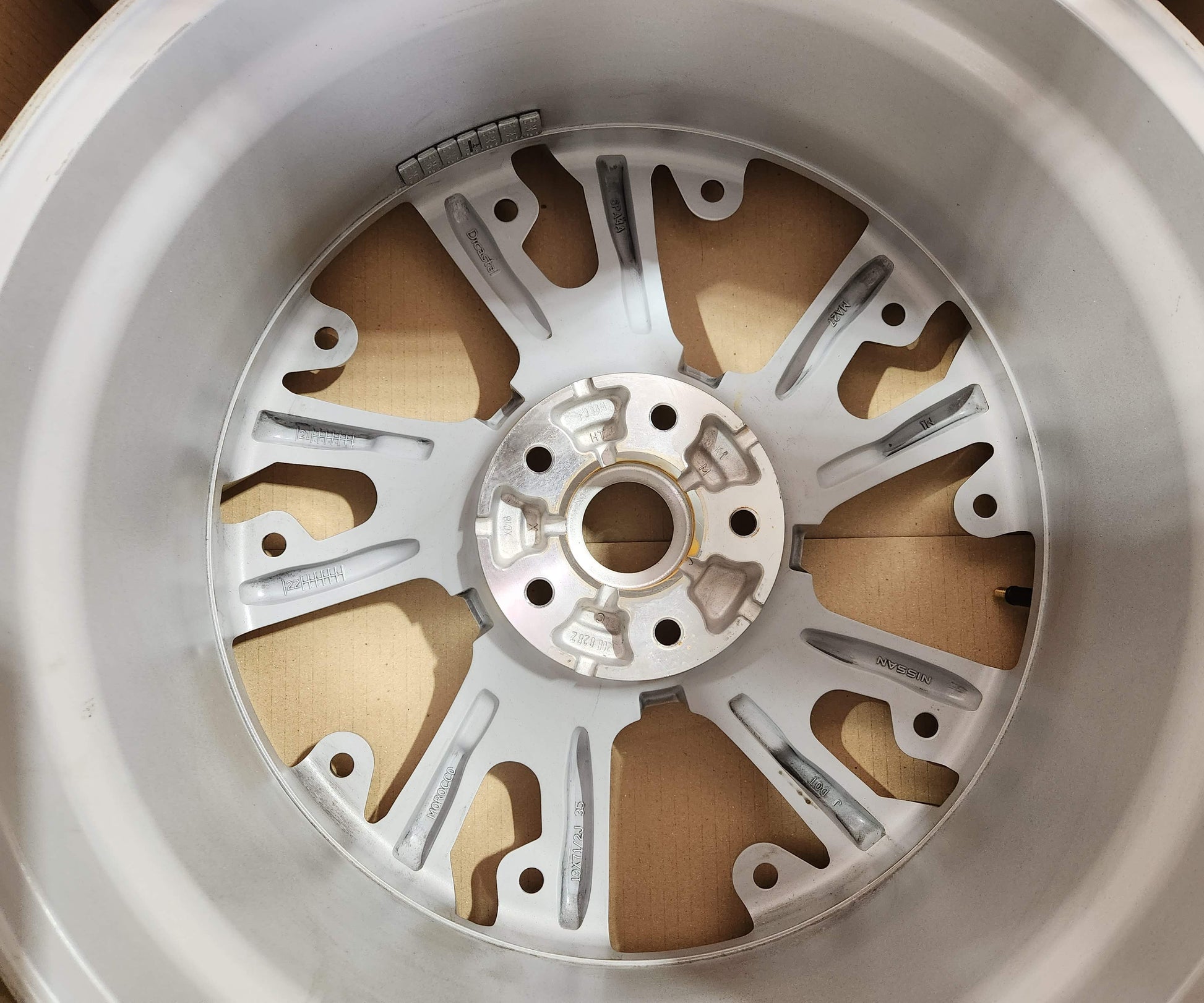 Nissan Juke 19’’ Aero Silver Alloy Wheel 7.5J 35Off Wheels