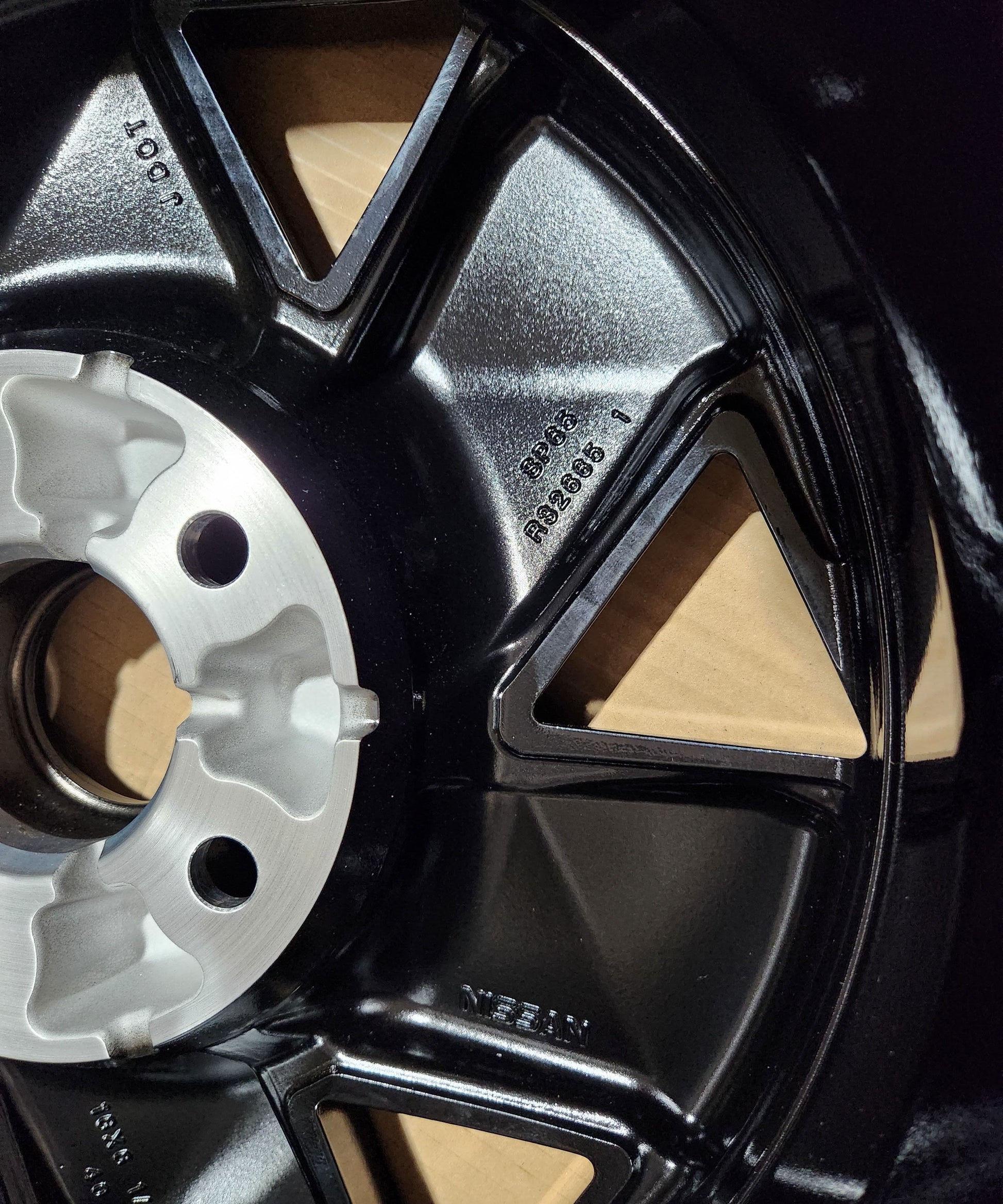 Nissan Leaf 16’’ Alloy Wheel Diamond Cut Gloss Black 6.5J 40 403005Sj3E Wheels