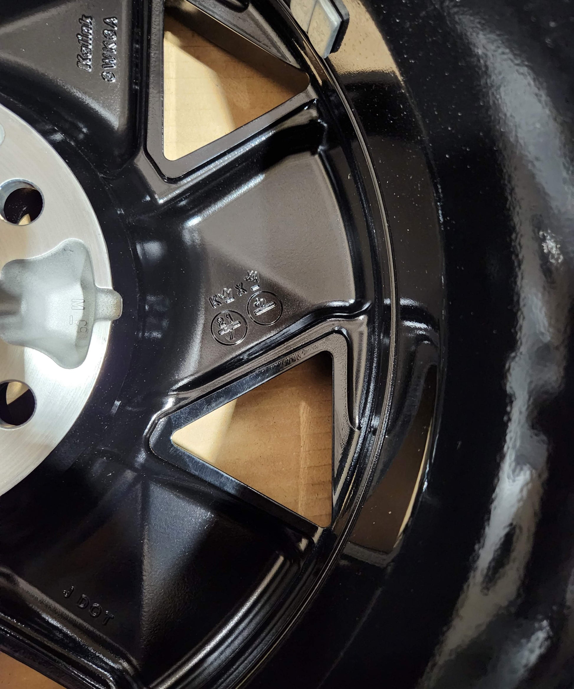 Nissan Leaf 16’’ Alloy Wheel Diamond Cut Gloss Black 6.5J 40 403005Sj3E Wheels