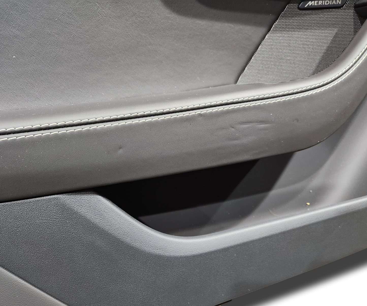 Jaguar F Type Door Card Left Side Hand Drive Jet / Ivory Stitch Door-Card