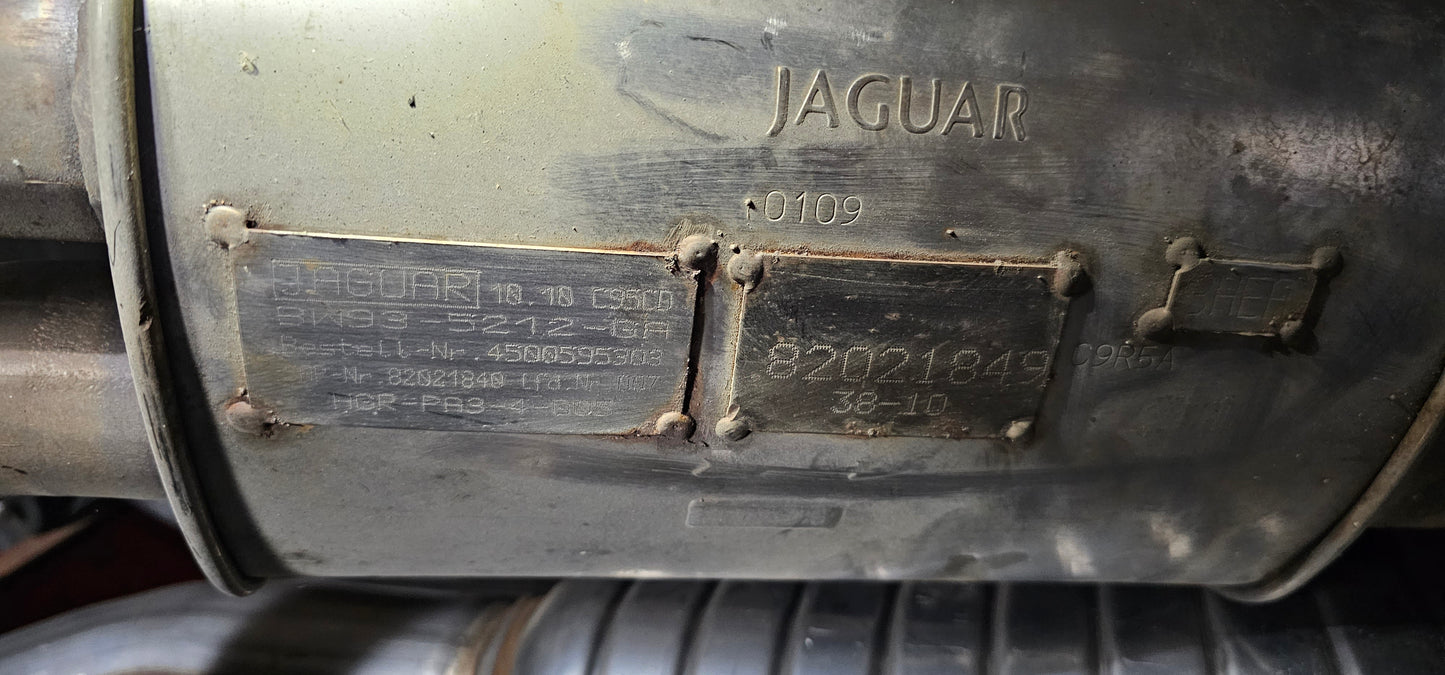 Jaguar XJ Zwischenableitungsrohr 3.0 Benzin C2D17973 BW935212GA