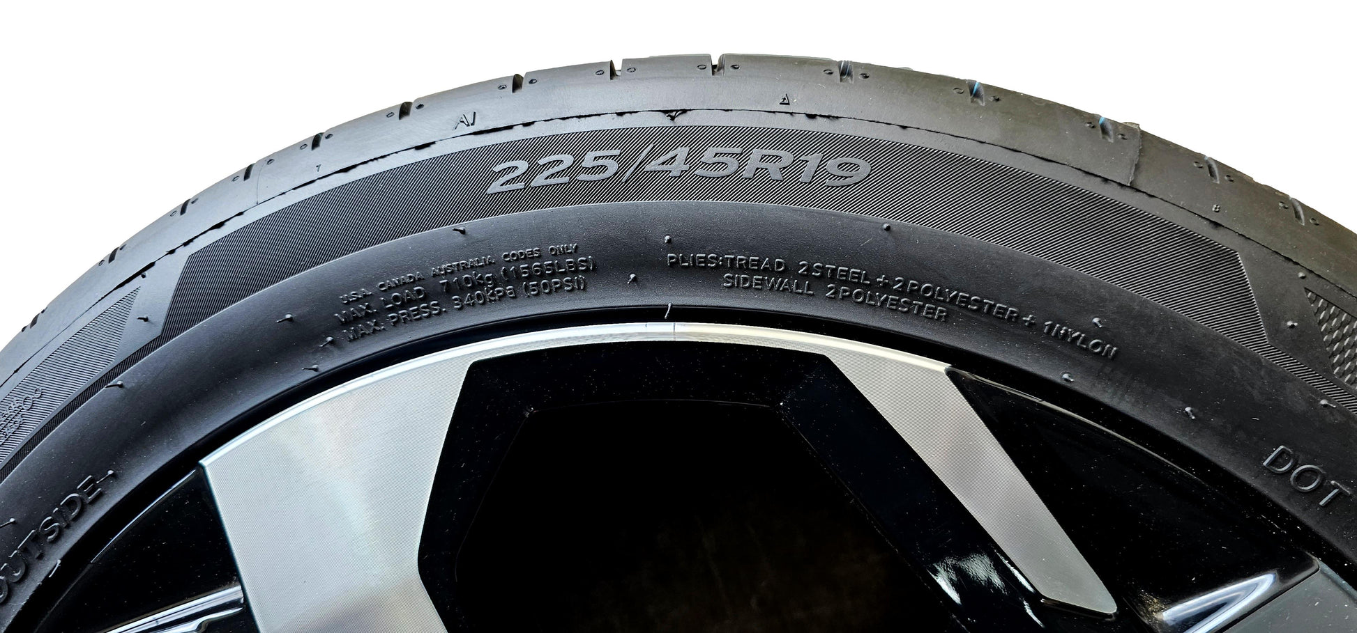 Nissan Juke Tekna 19’’ Alloy Wheel And Tyre Ideal Spare / Replacement 2019-22 403006Pa3A