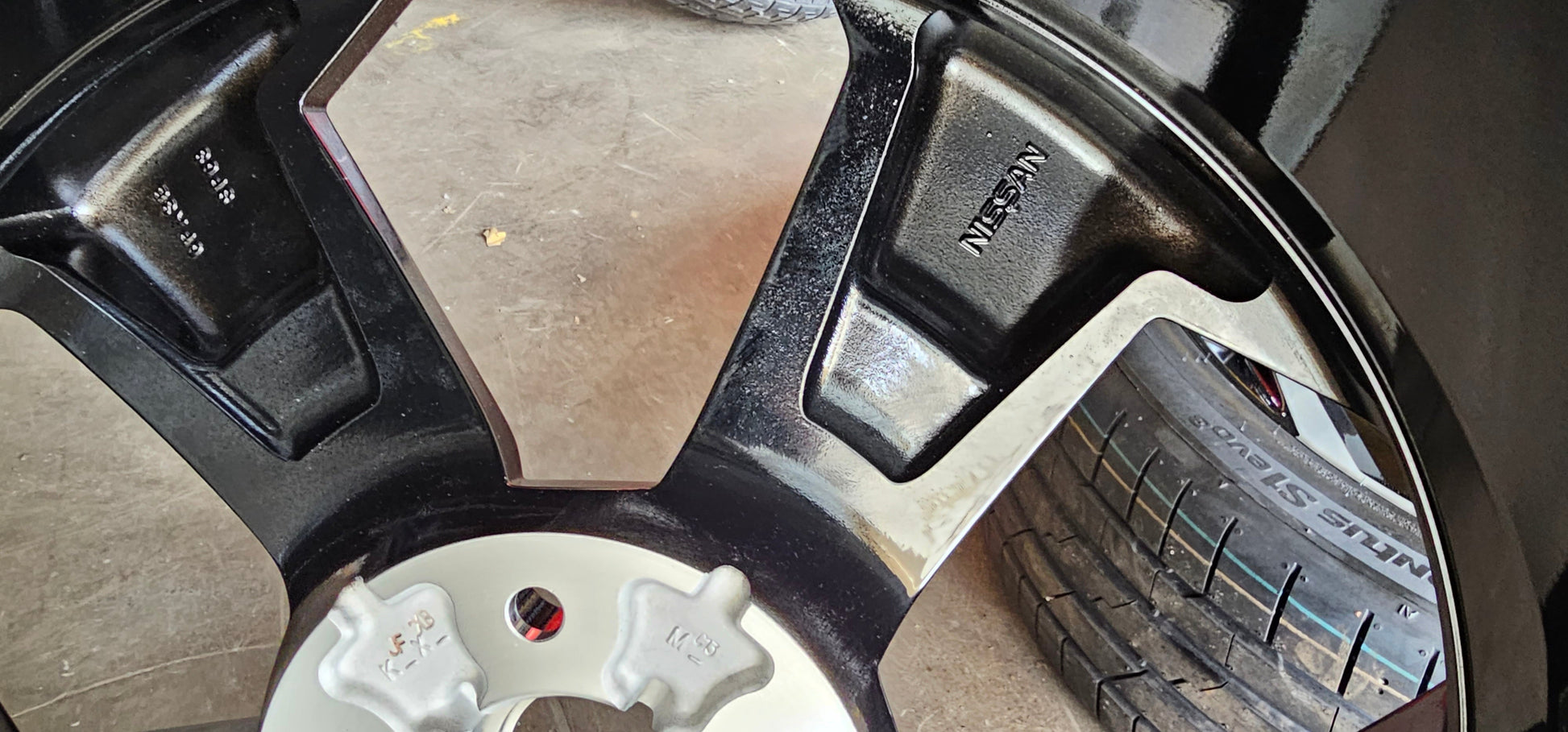 Nissan Juke Tekna 19’’ Alloy Wheel And Tyre Ideal Spare / Replacement 2019-22 403006Pa3A