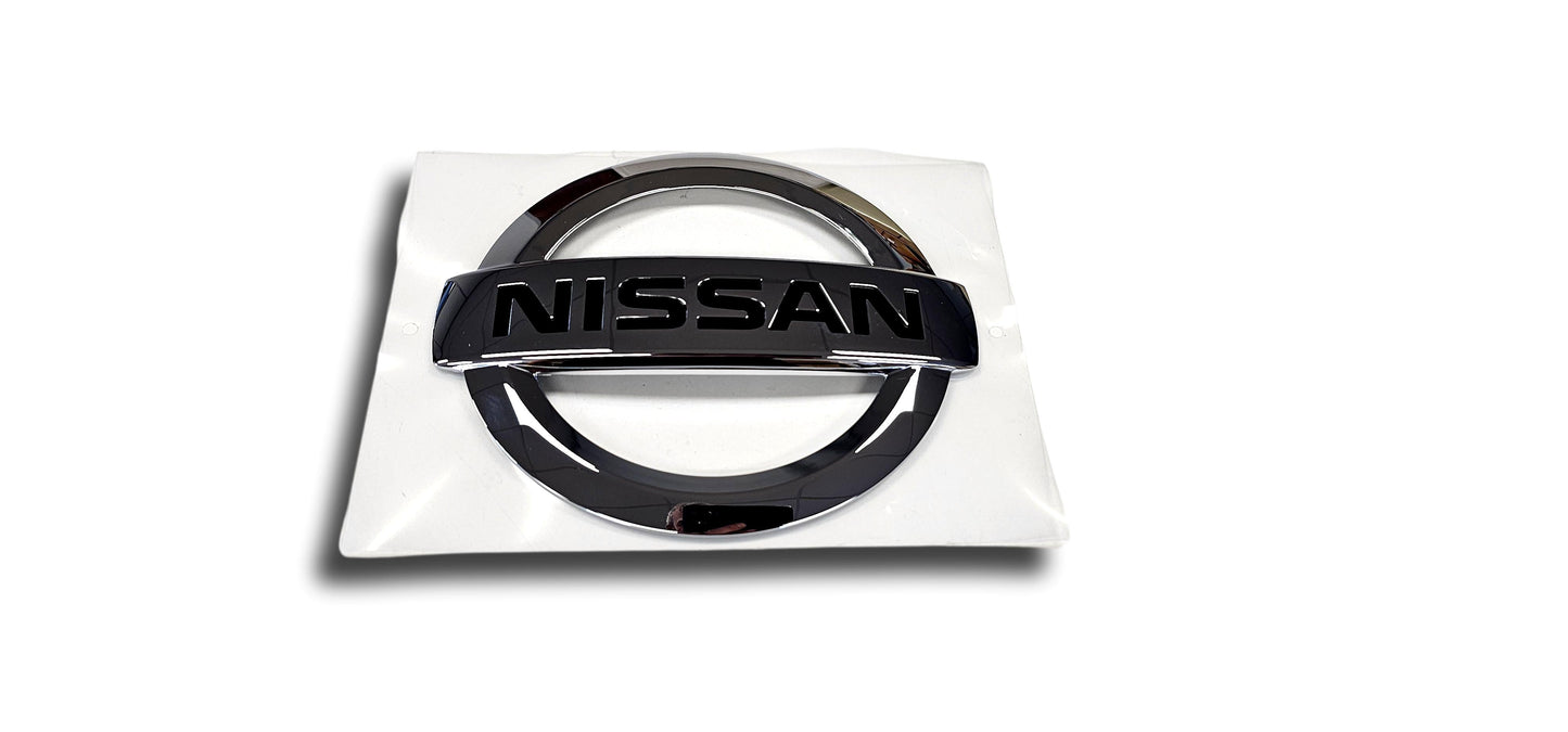 Genuine New Nissan Qashqai Front Grille Badge 628906Ua1A 2014>On