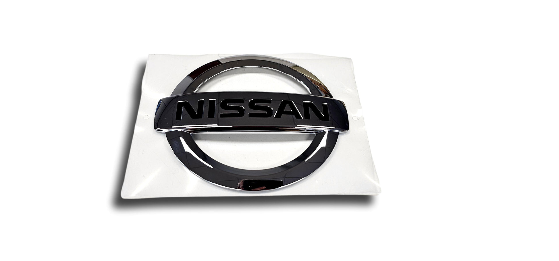 Genuine New Nissan Qashqai Front Grille Badge 628906Ua1A 2014>On