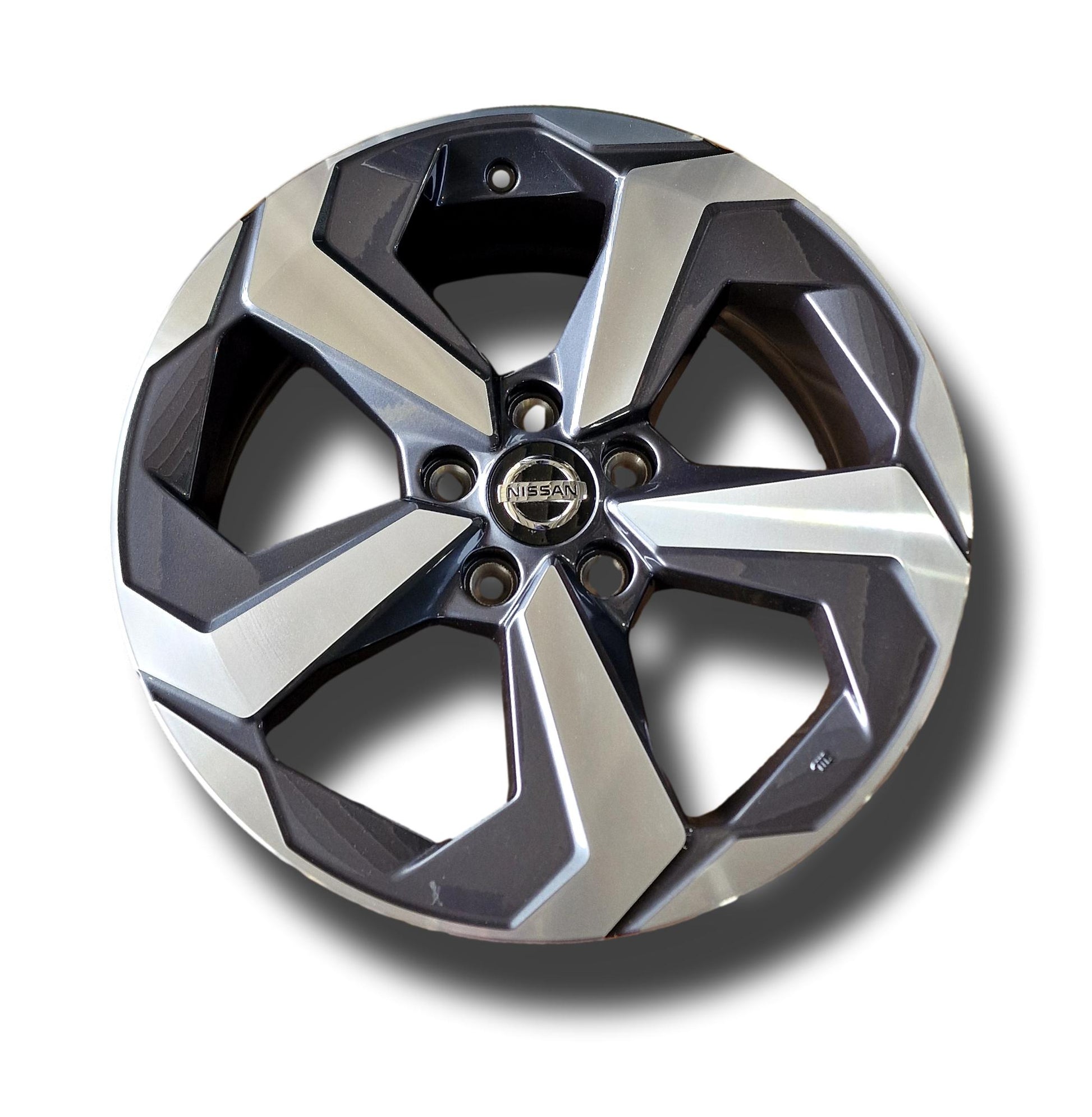 New Nissan Qashqai 18’’ Alloy Wheels Diamond Cut And Grey Set Of 4 D03006Ua3A 2021-24