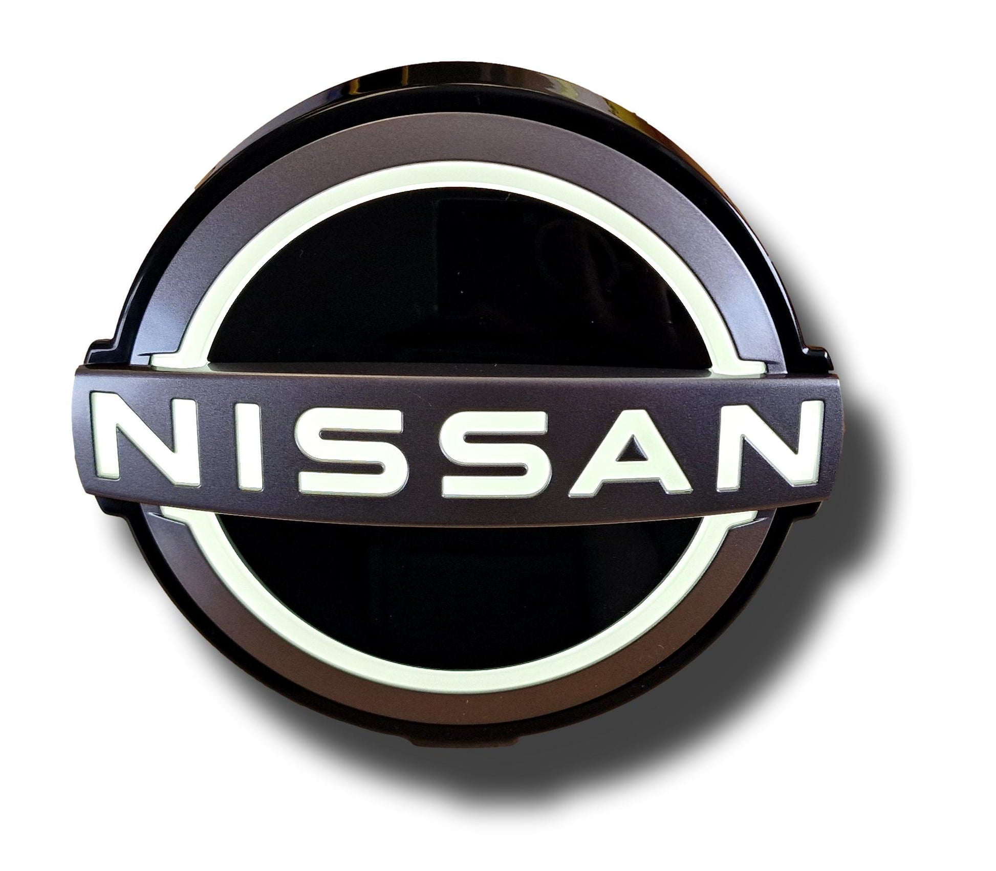 Genuine New Nissan Leaf Illuminated Front Grille Badge 628906Wk5C 2017-22