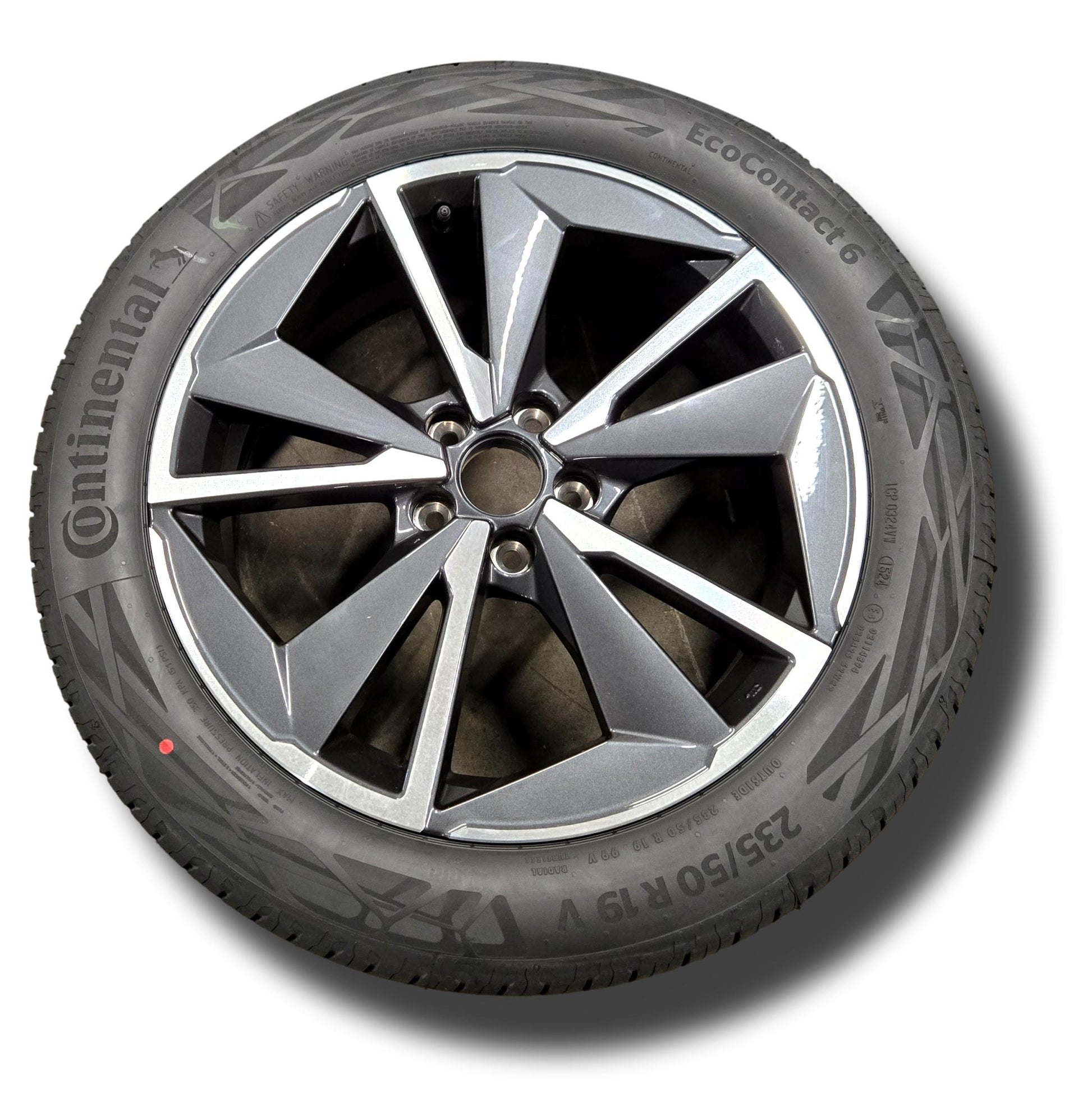 Genuine Nissan Qashqai 19’’ Alloy Wheel And Tyre Set J12 2021-2024